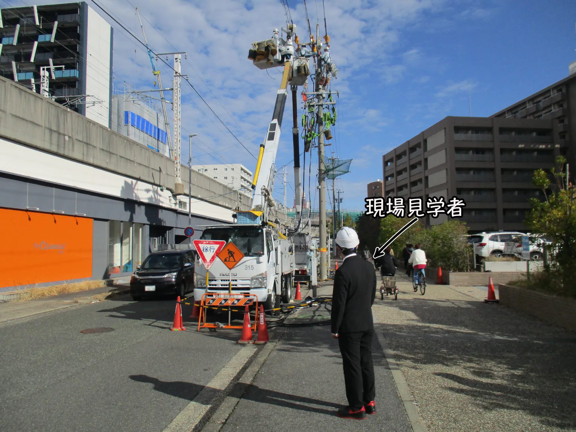 学生さんが現場見学に来られました。
